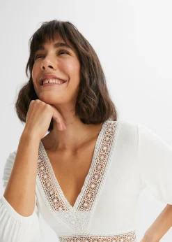 Vestido con encaje