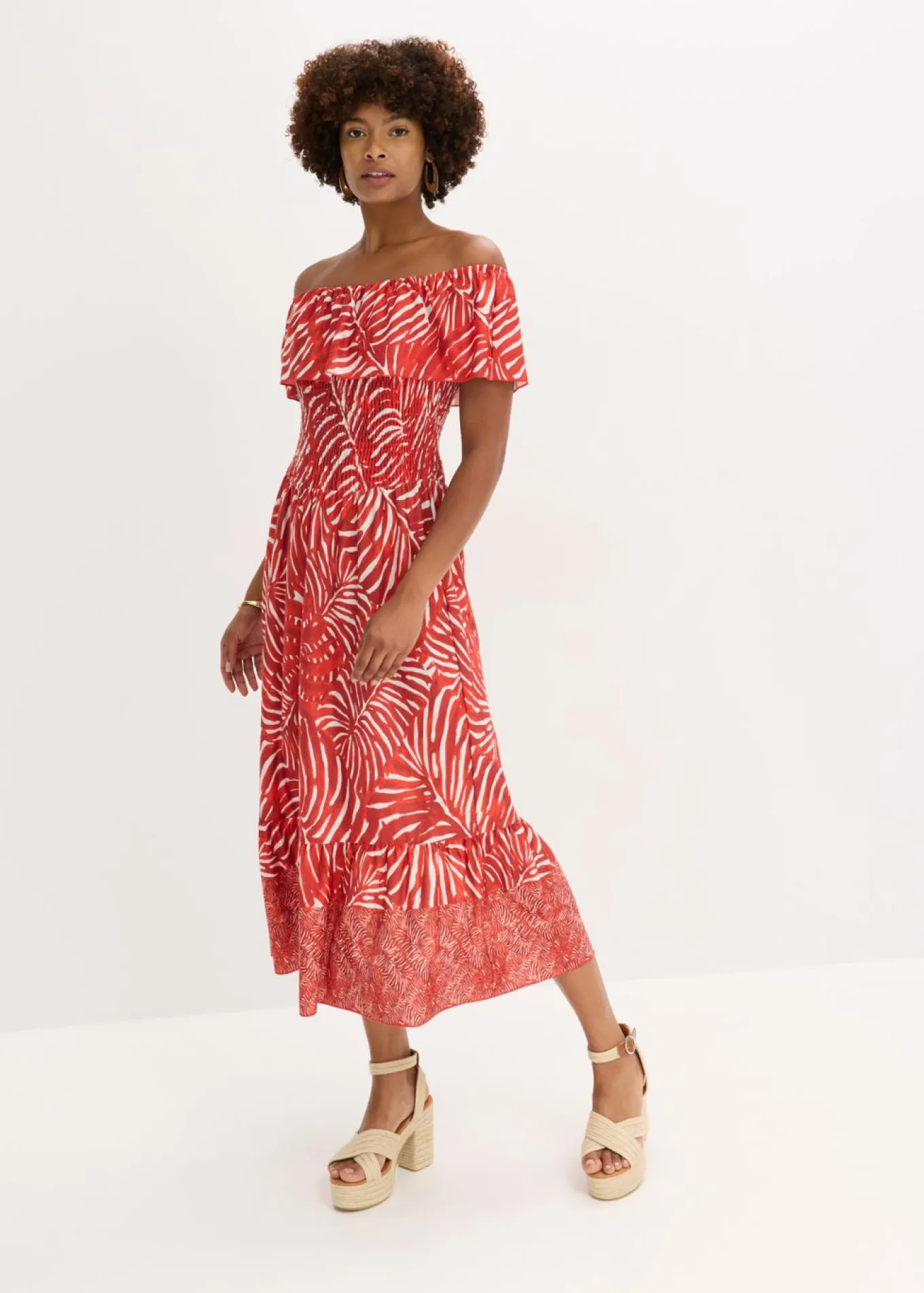 Vestido con escote bañera