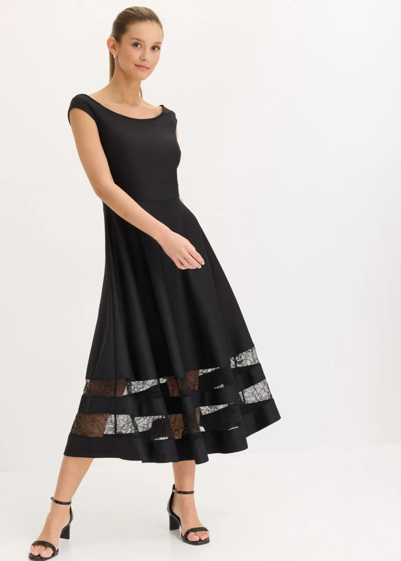 Vestido con escote bañera, encaje y cinturón