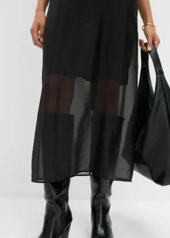 Vestido con tirantes finos