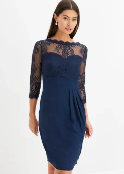 Vestido corto con encaje