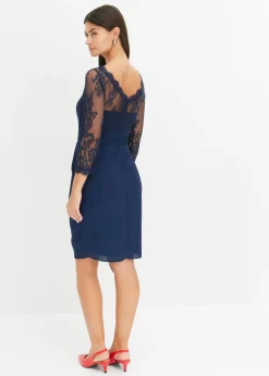Vestido corto con encaje