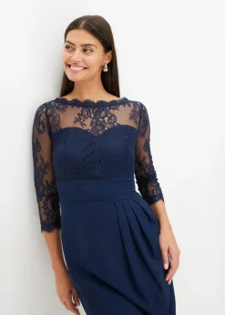 Vestido corto con encaje