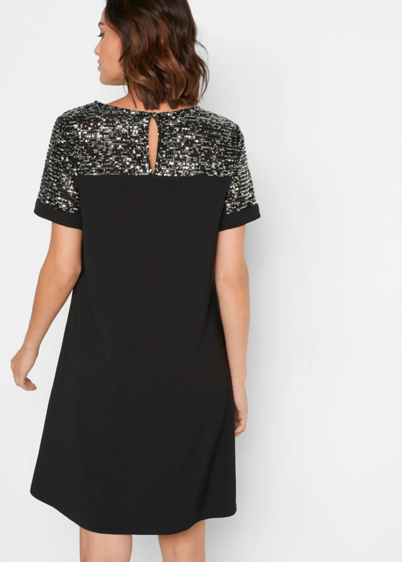 Vestido corto con inserto de lentejuelas