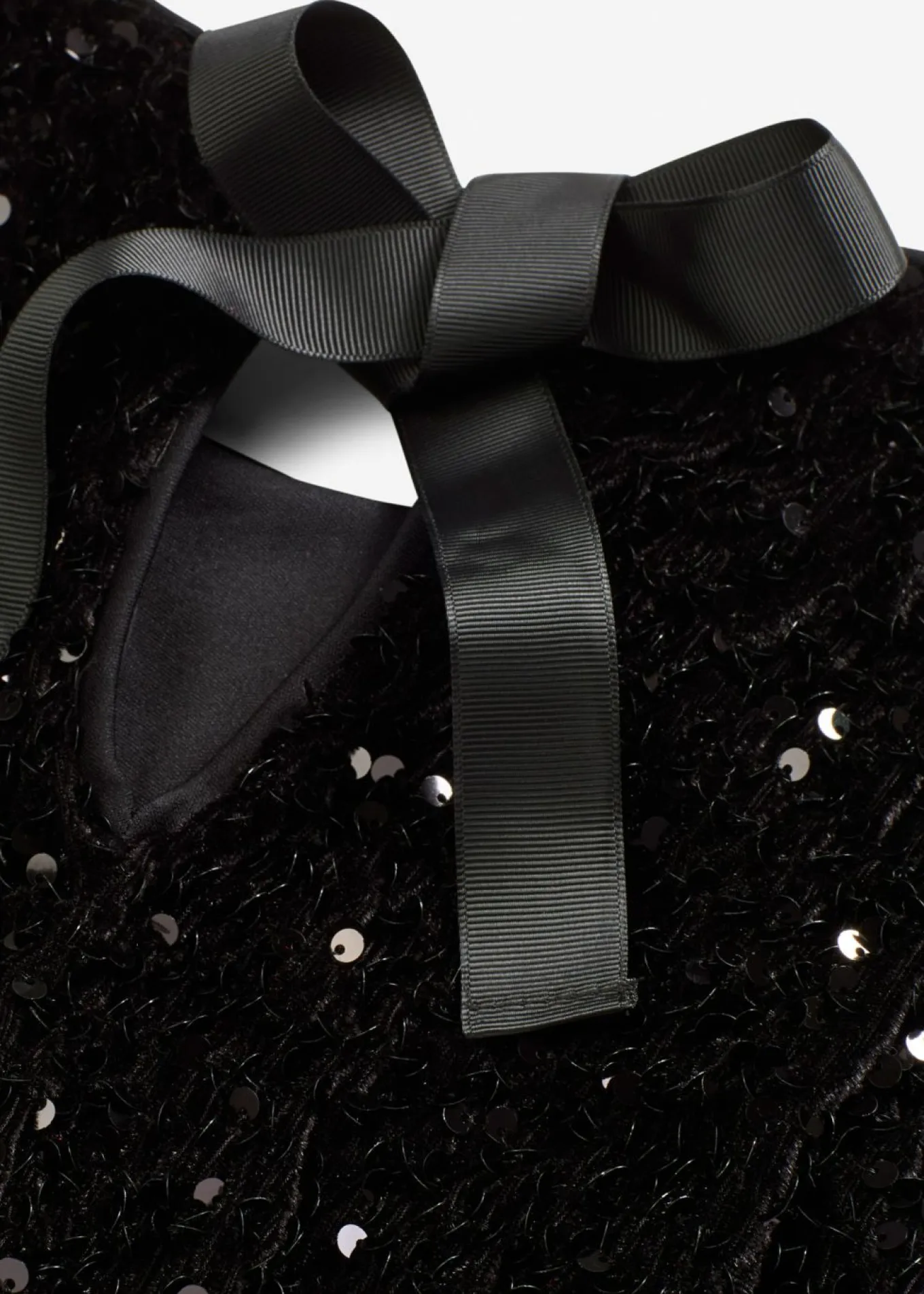 Vestido corto con lentejuelas