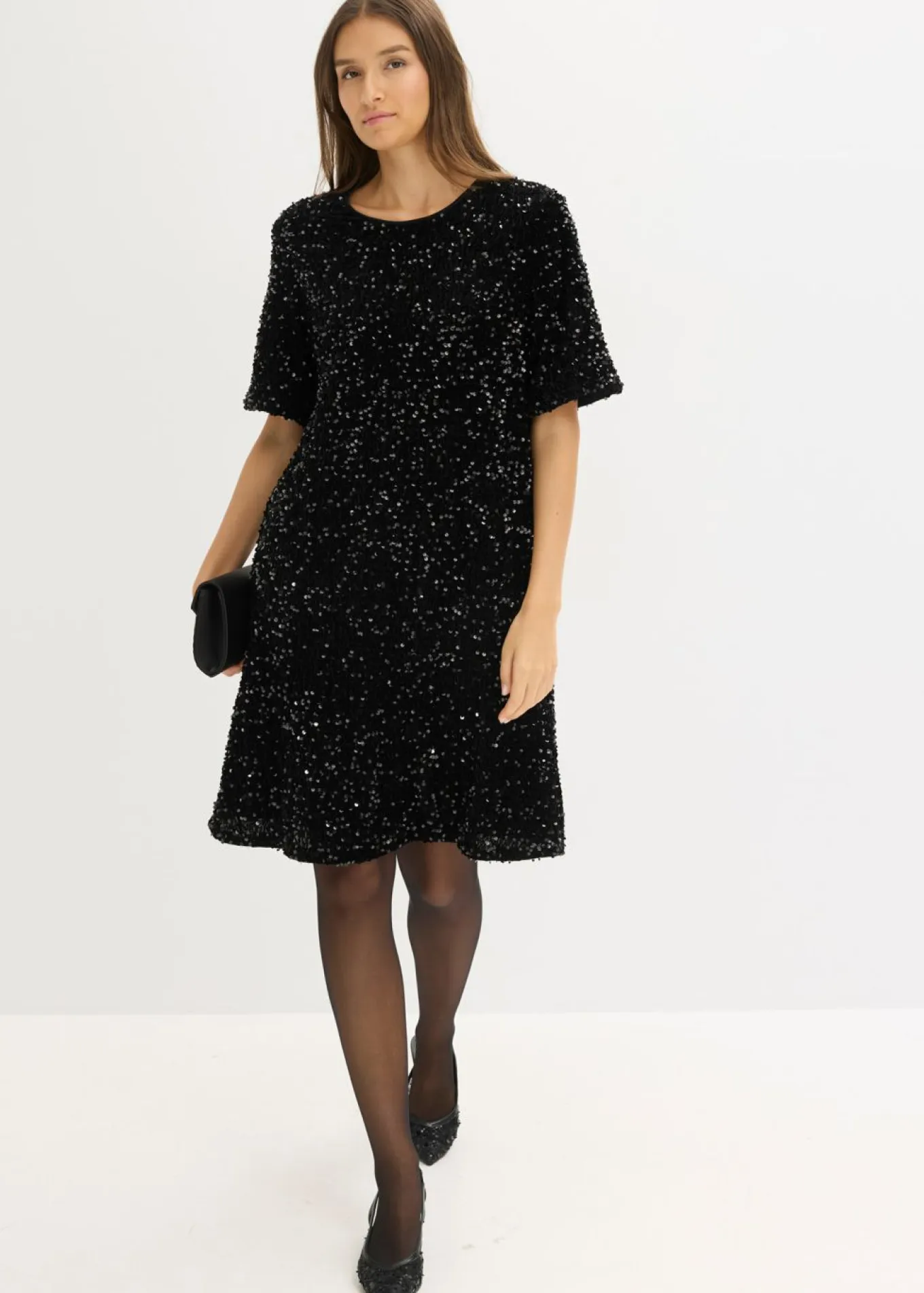 Vestido corto con lentejuelas