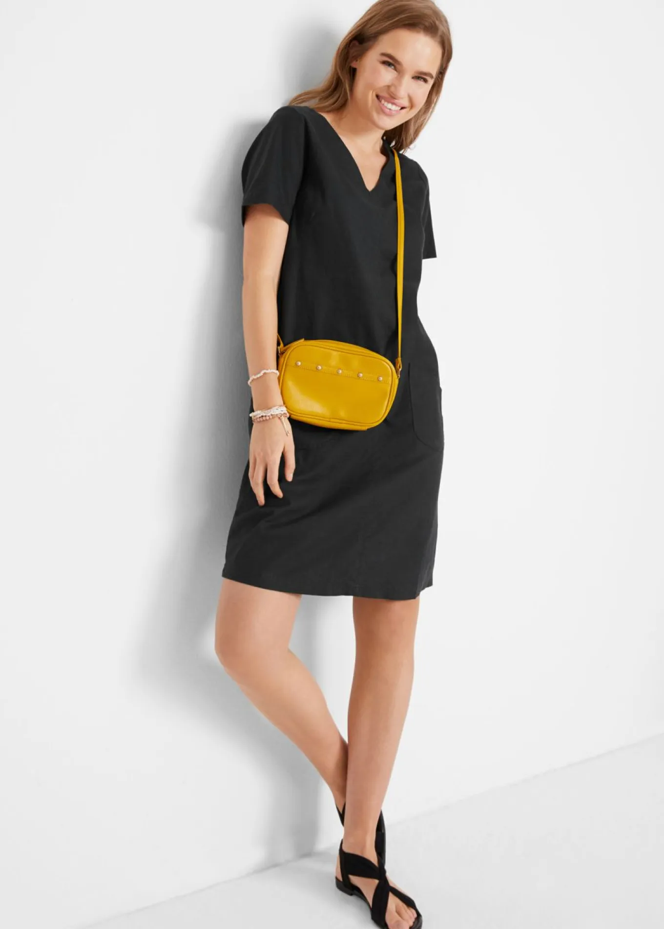 Vestido corto con lino