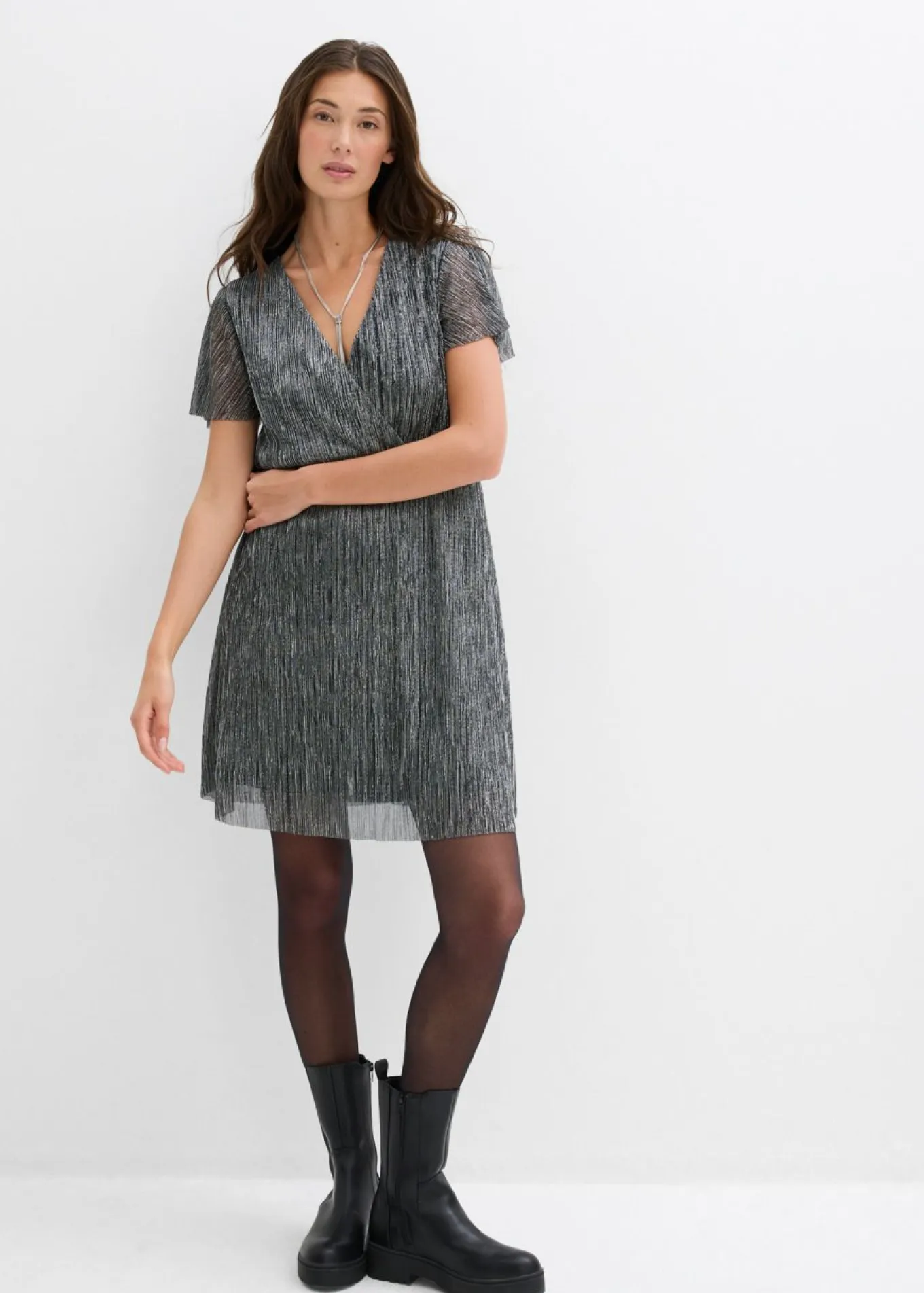 Vestido corto con purpurina