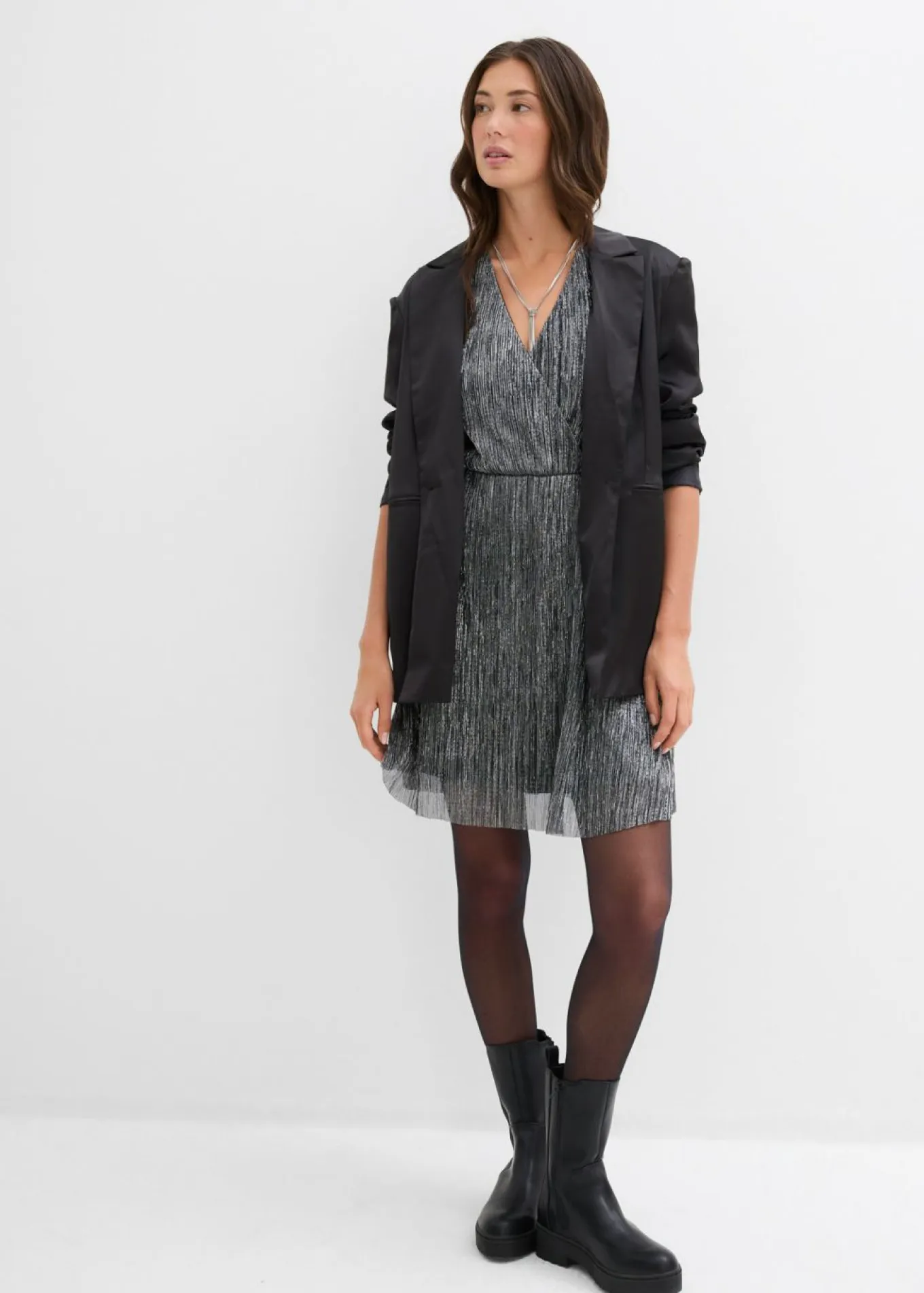 Vestido corto con purpurina