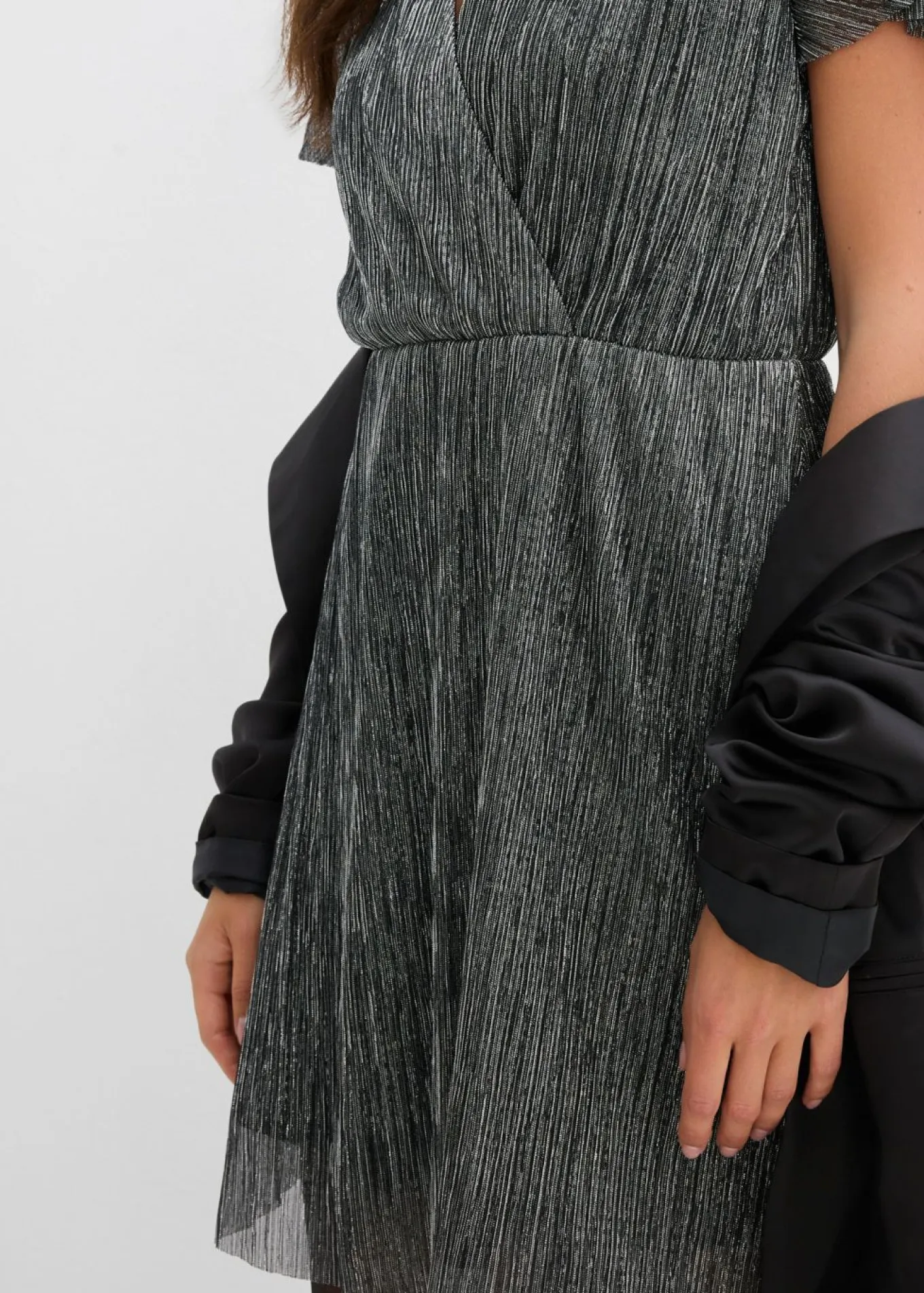 Vestido corto con purpurina