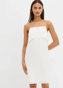 Vestido corto con un bonito bordado de lentejuelas