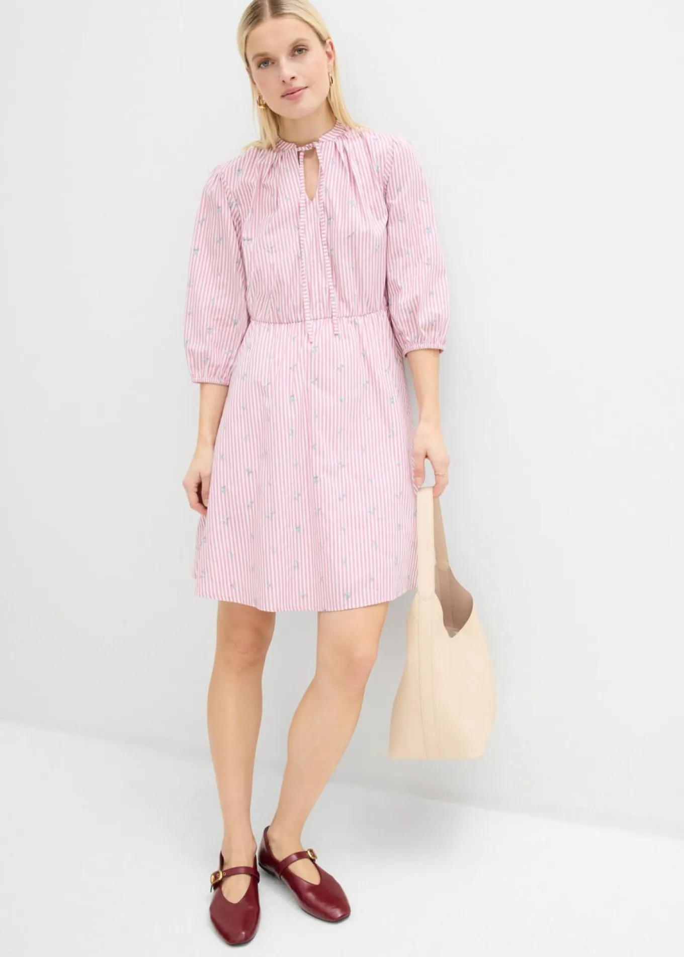 Vestido corto de algodón puro