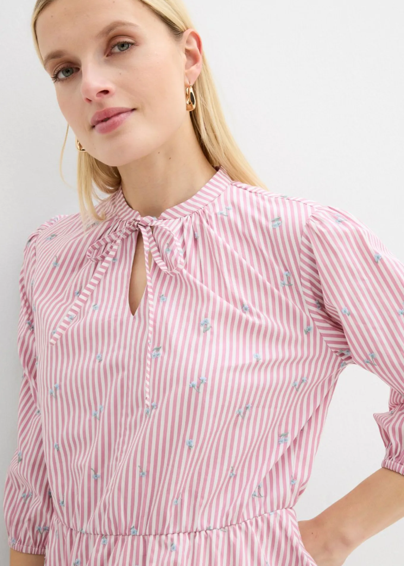 Vestido corto de algodón puro