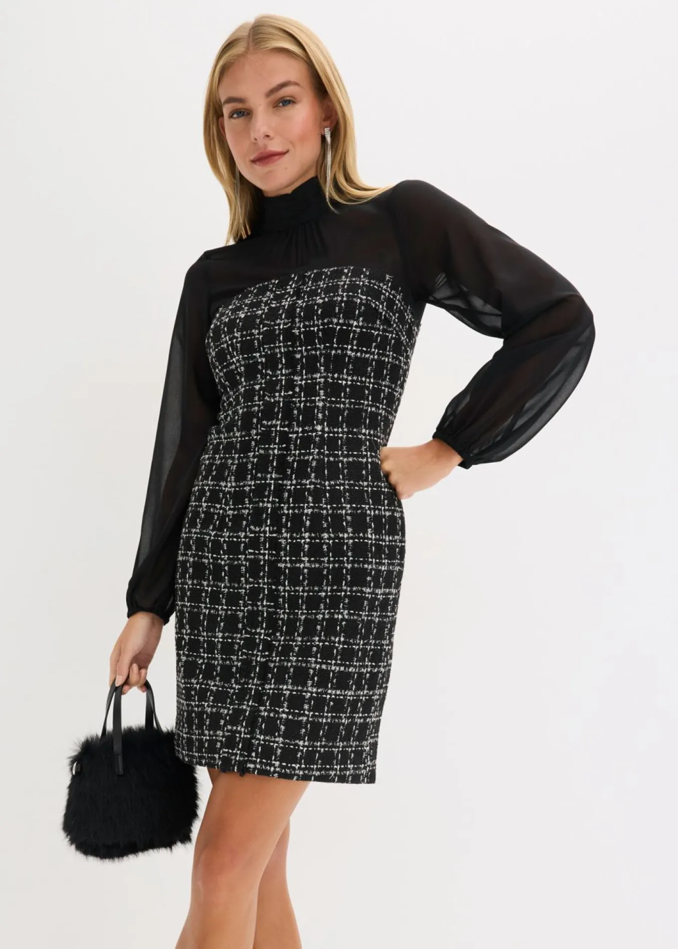 Vestido corto de bouclé con mangas de gasa