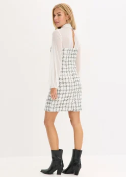 Vestido corto de bouclé con mangas de gasa