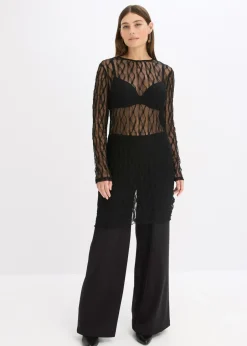 Vestido corto de encaje