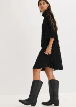 Vestido corto de encaje