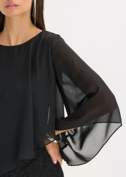 Vestido corto de encaje con capa de gasa fina