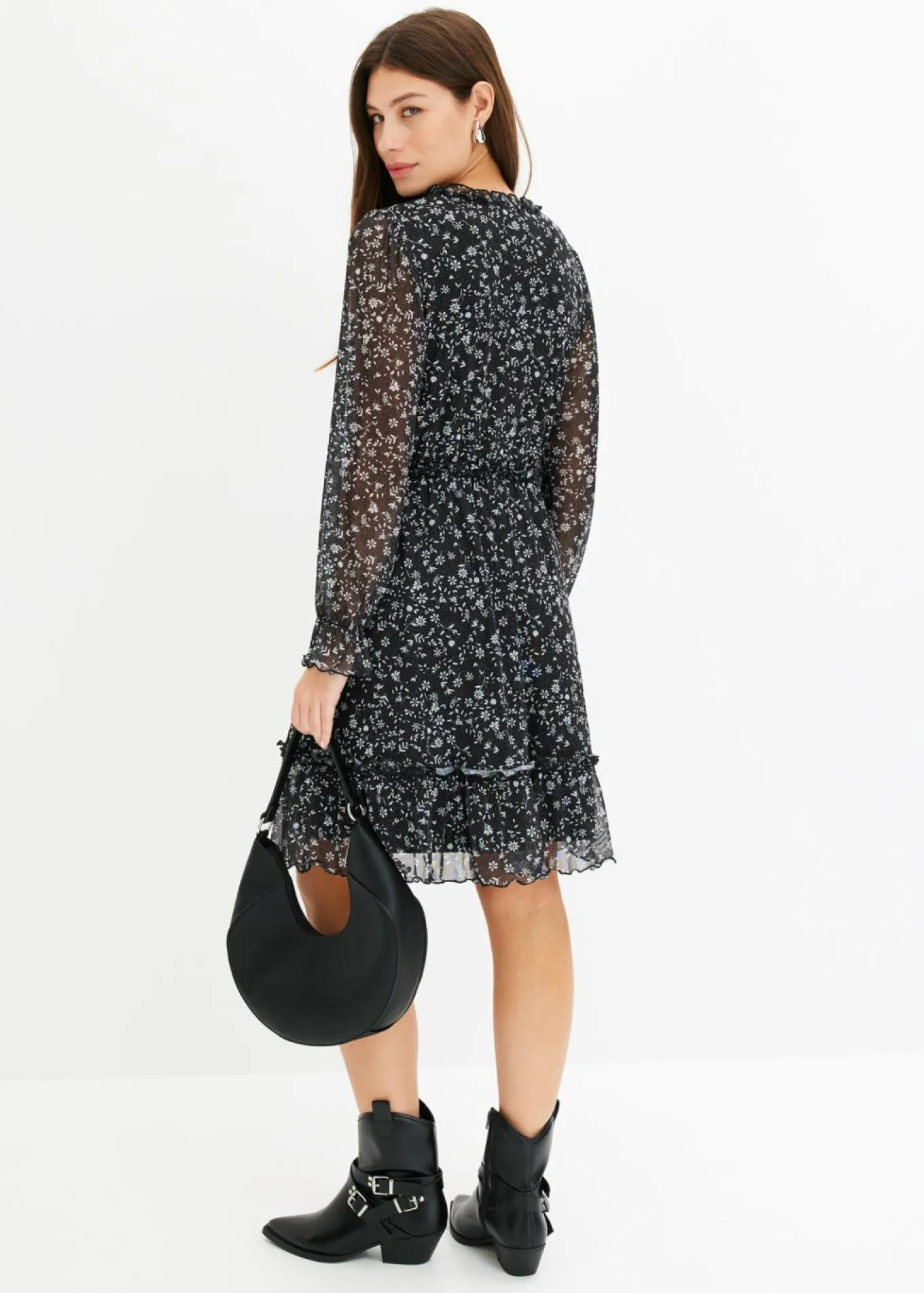 Vestido corto de malla fina