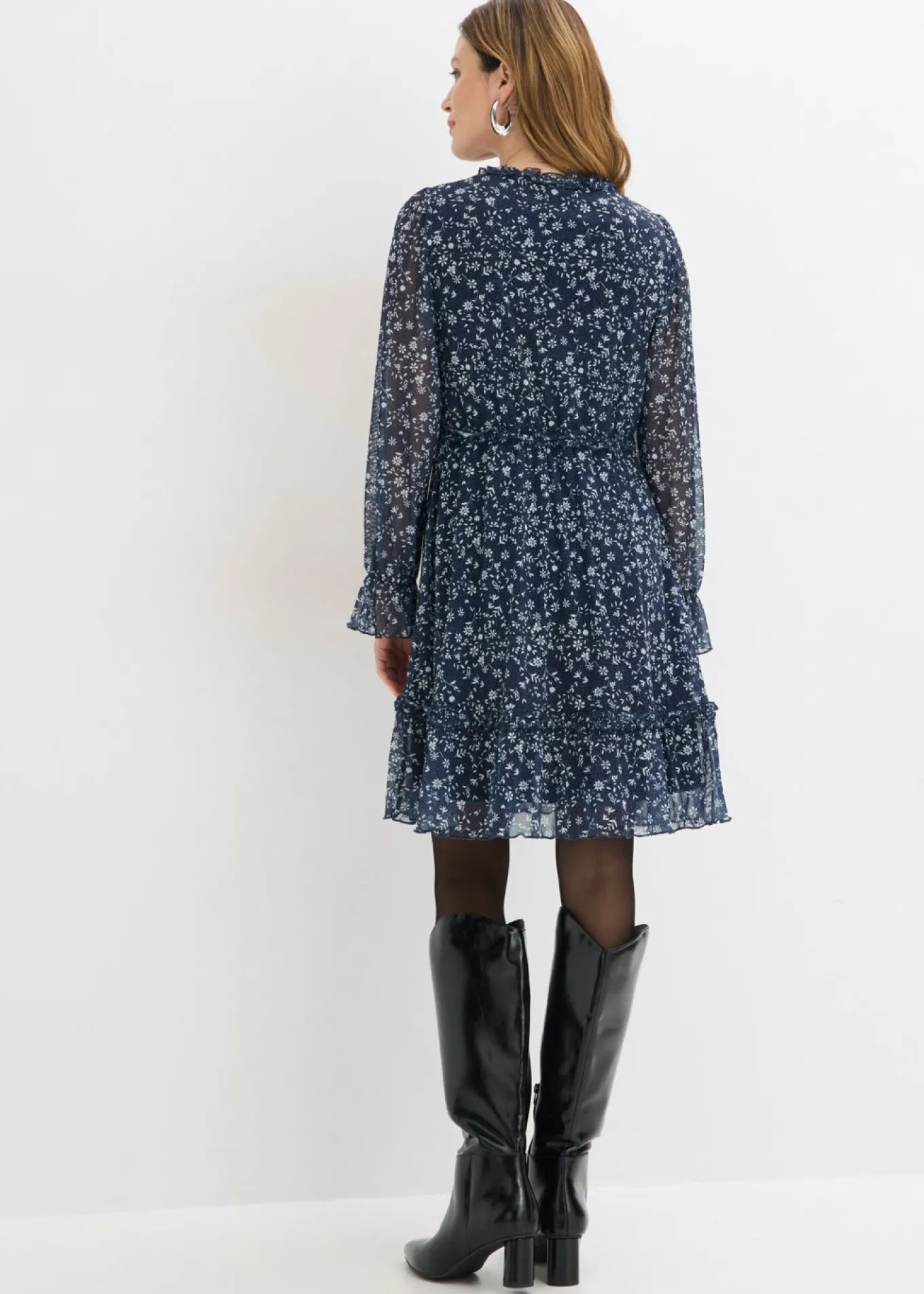 Vestido corto de malla fina