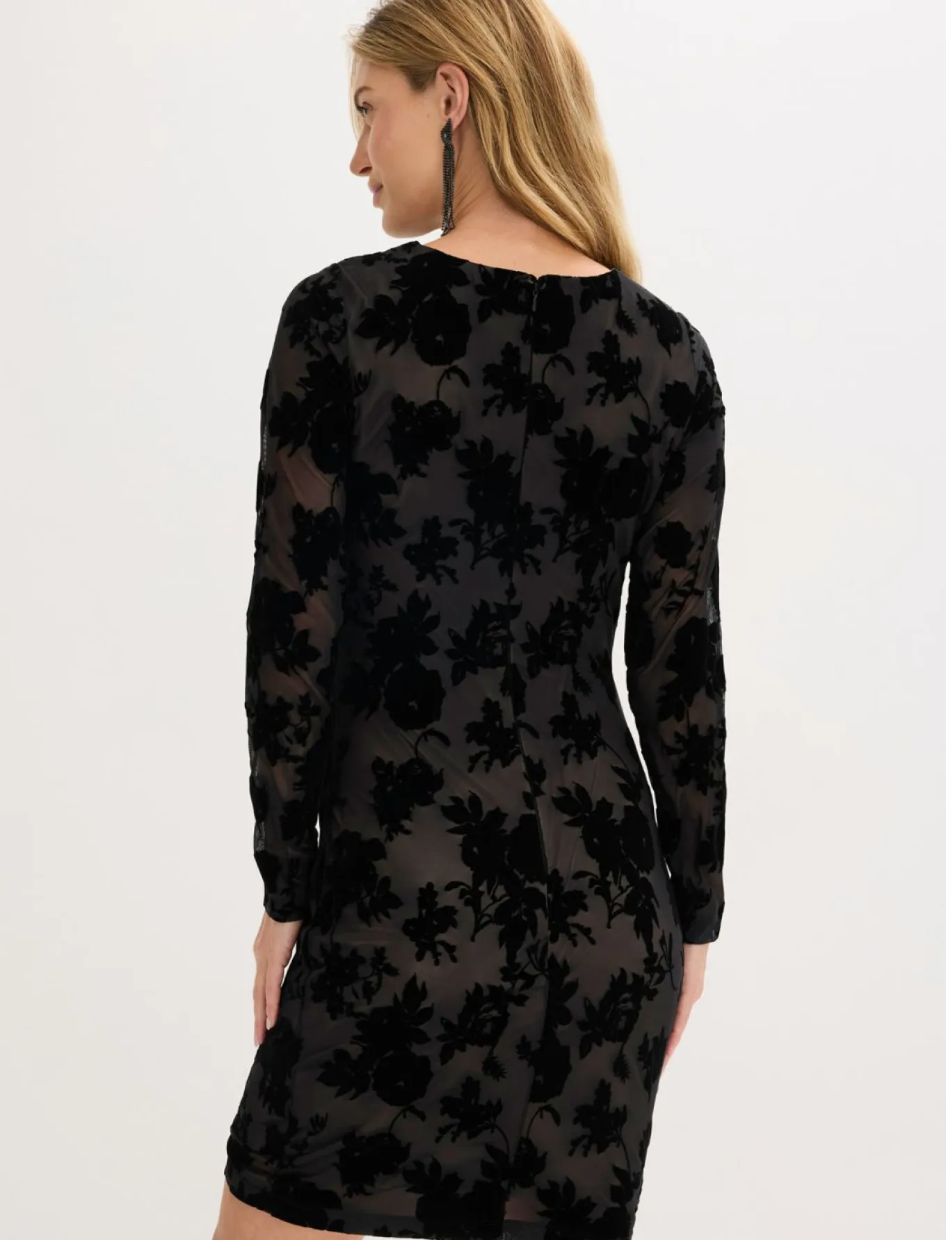 Vestido corto de malla fina con estampado flocado