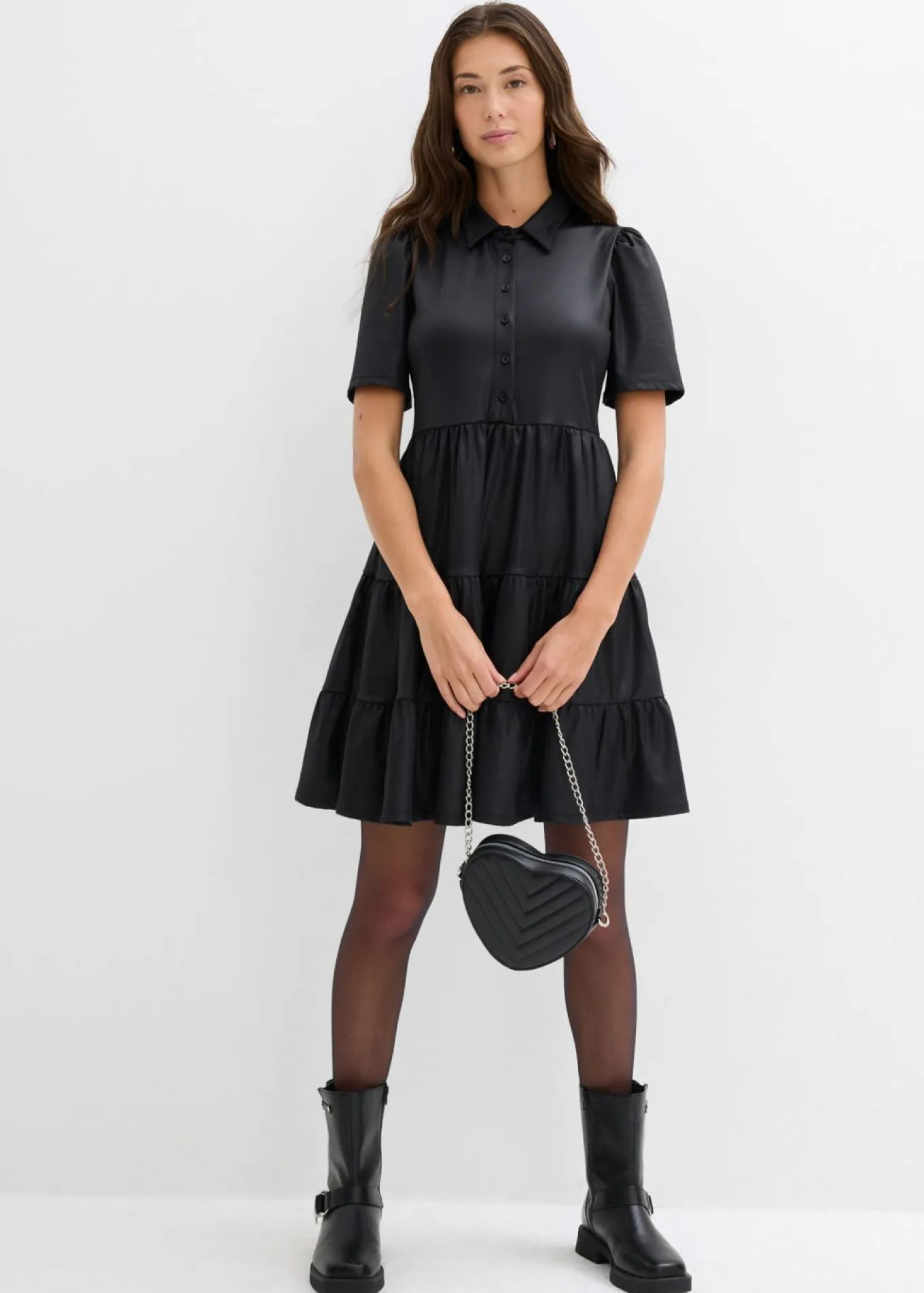 Vestido corto de material brillante