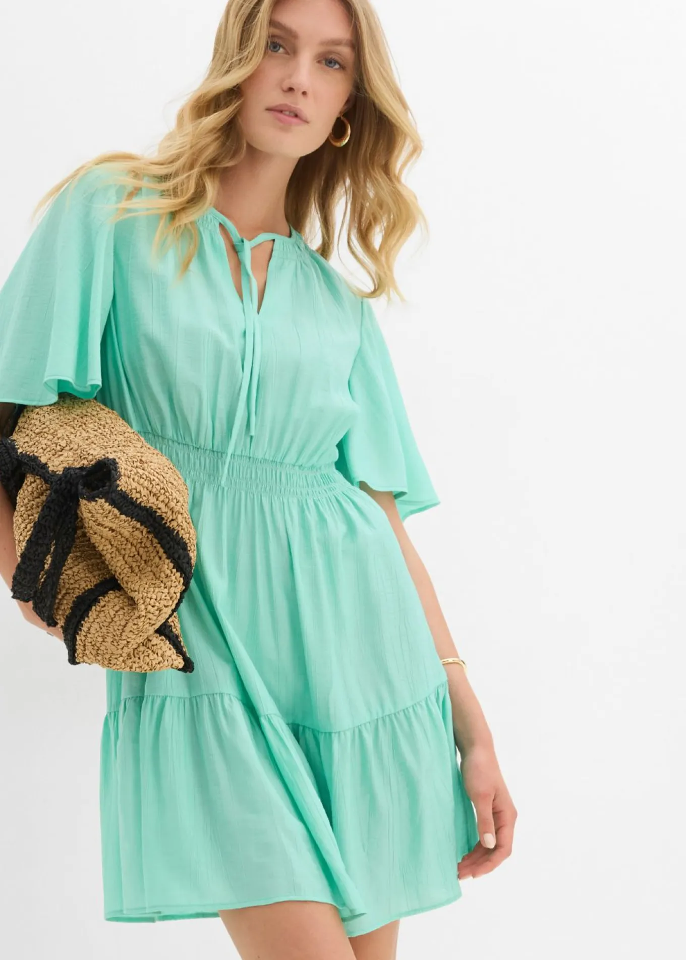 Vestido corto de mezcla de viscosa fluida