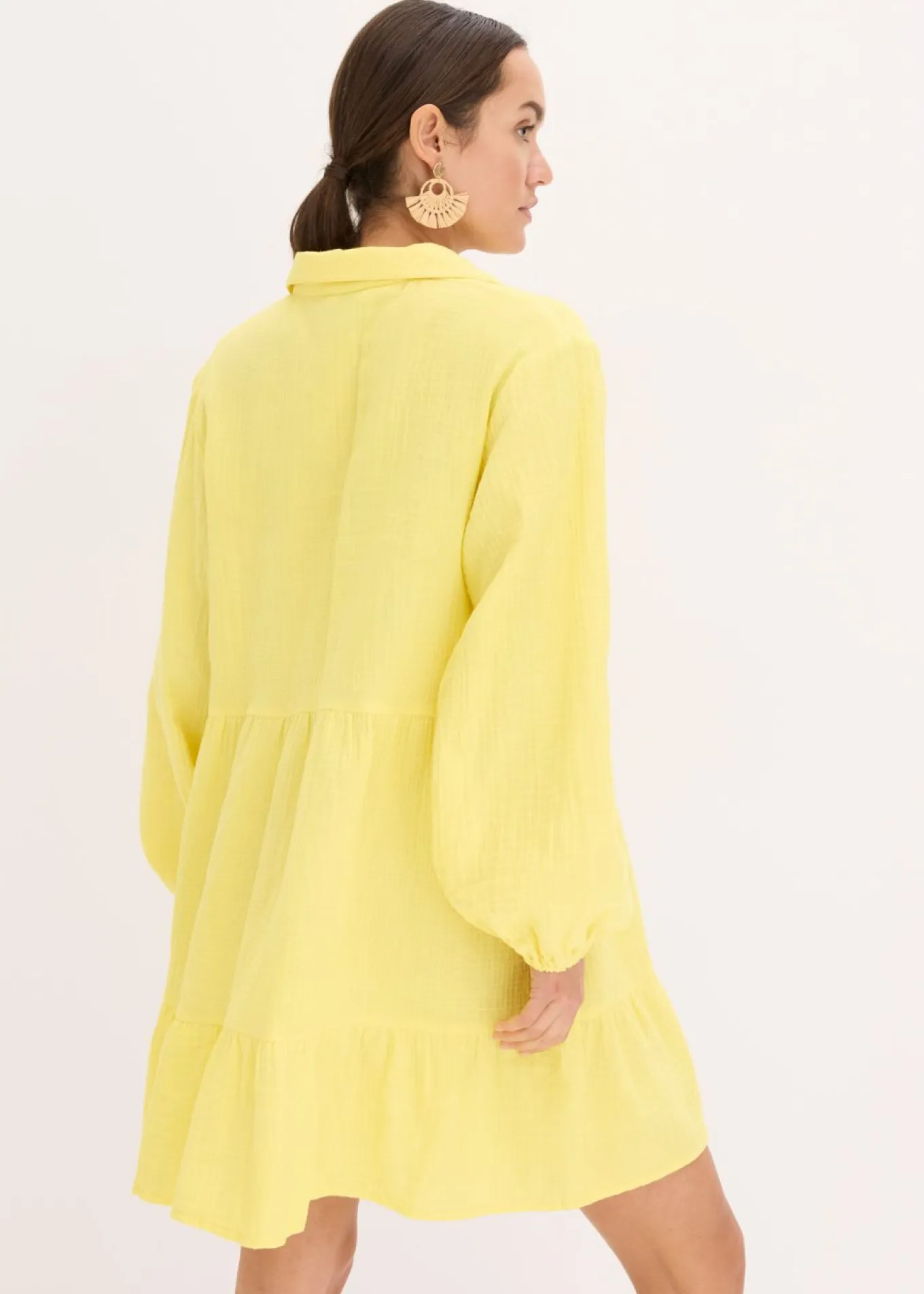 Vestido corto de muselina con paneles