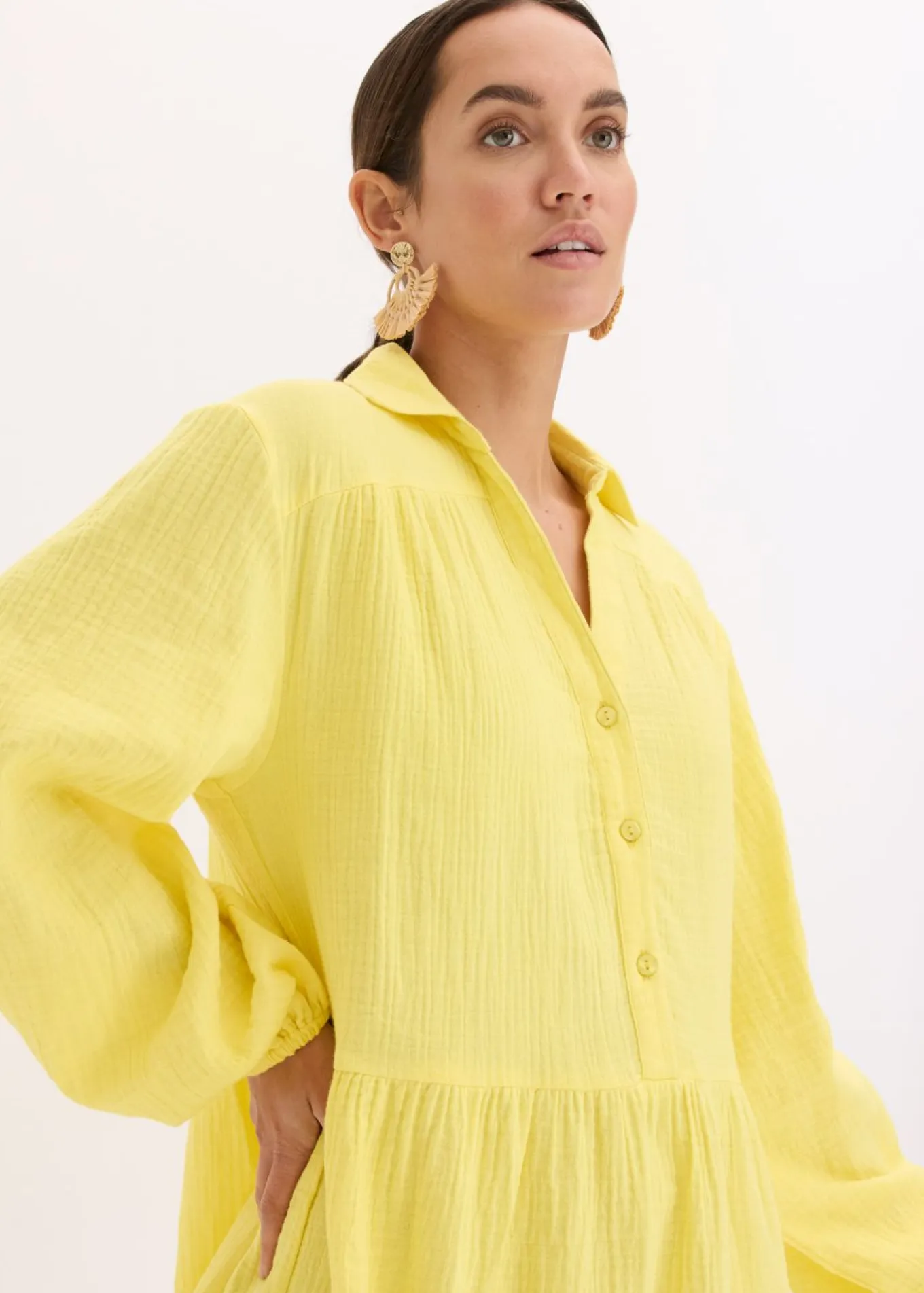 Vestido corto de muselina con paneles