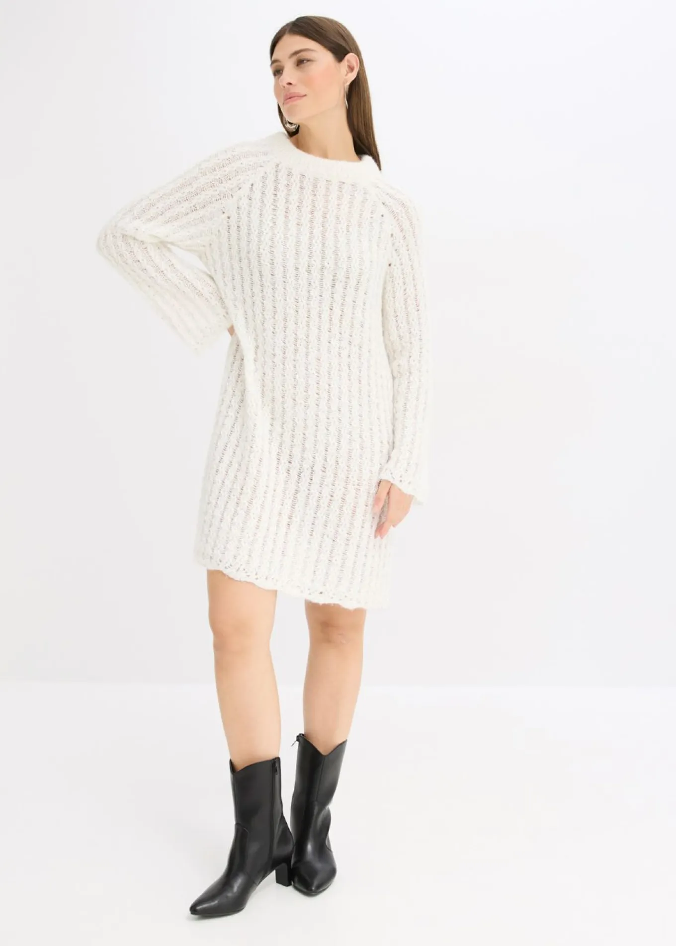 Vestido corto de punto con lazo de satén y ligeras transparencias