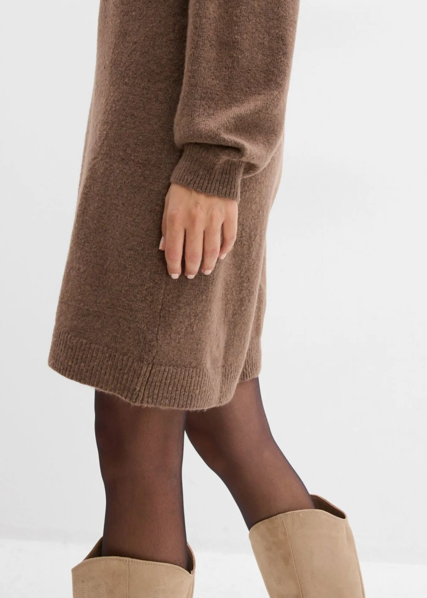 Vestido corto de punto con botones