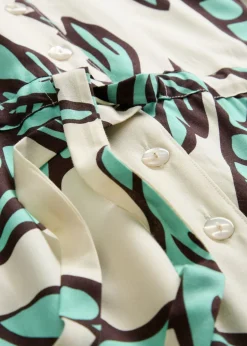 Vestido corto de viscosa fluida con mangas tipo kimono