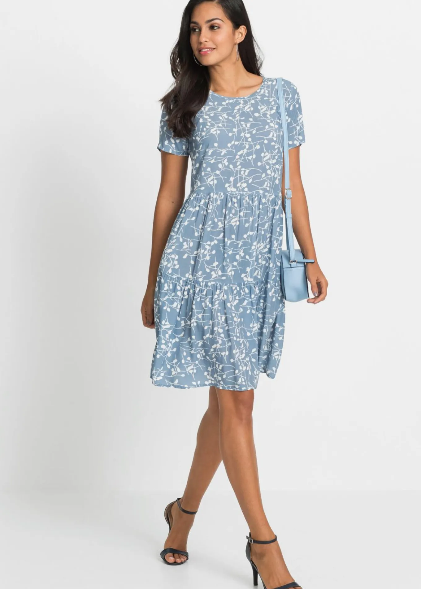 Vestido corto de viscosa fluida