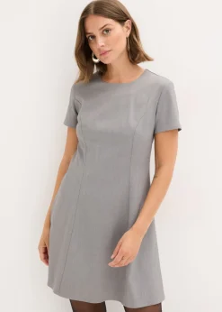 Vestido corto estilo skater