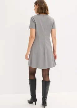 Vestido corto estilo skater