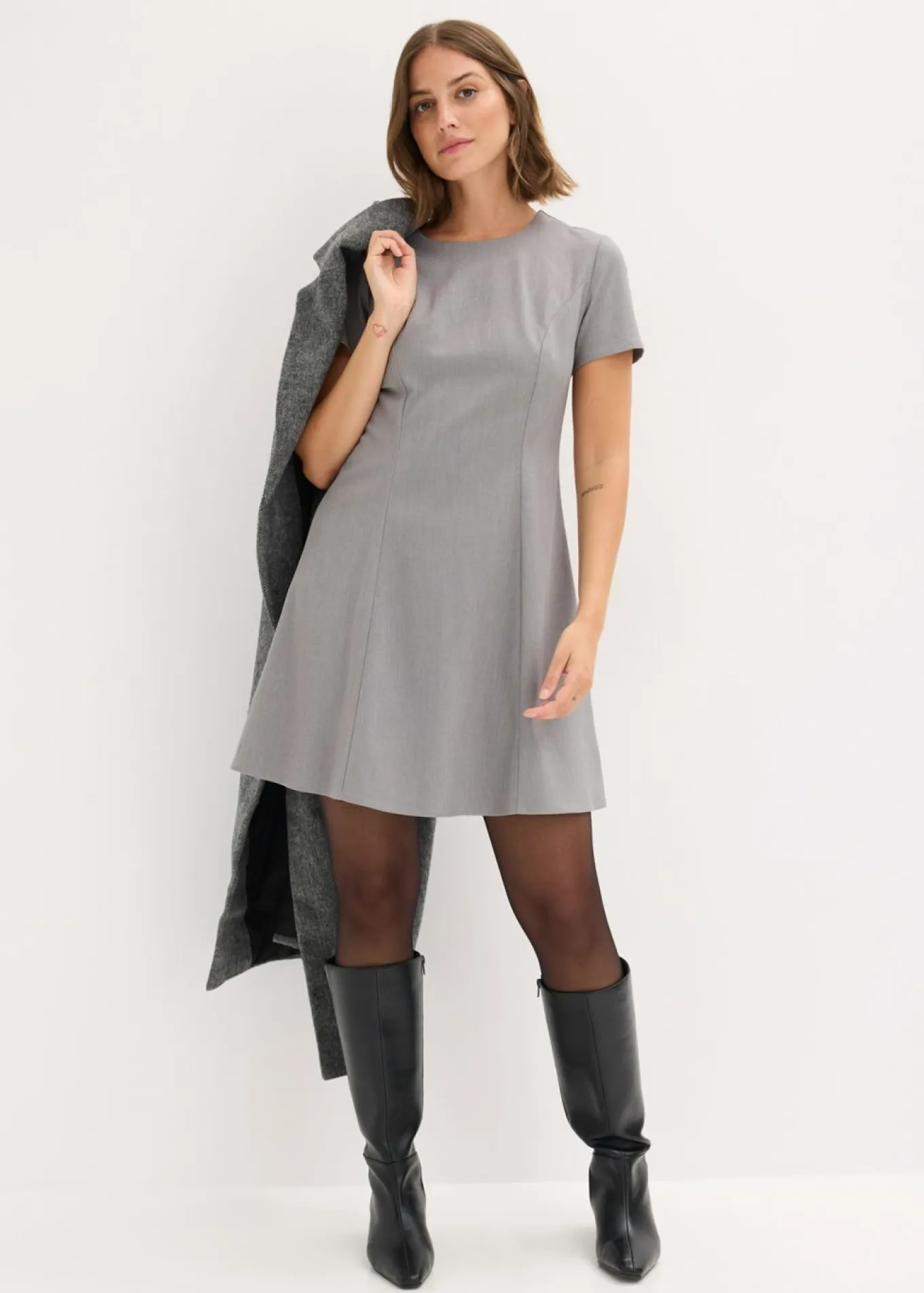 Vestido corto estilo skater