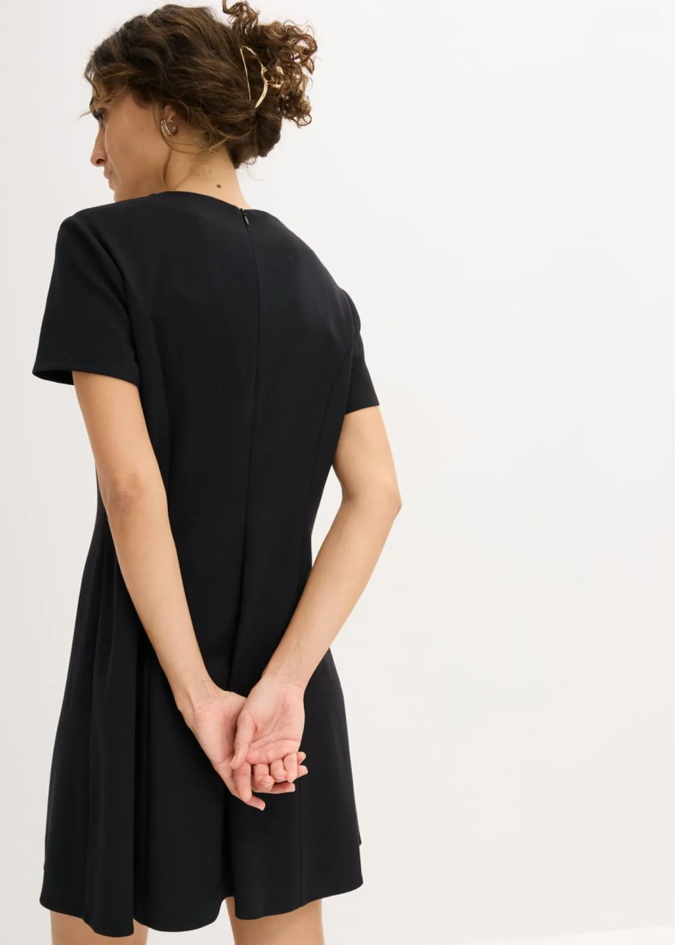 Vestido corto estilo skater