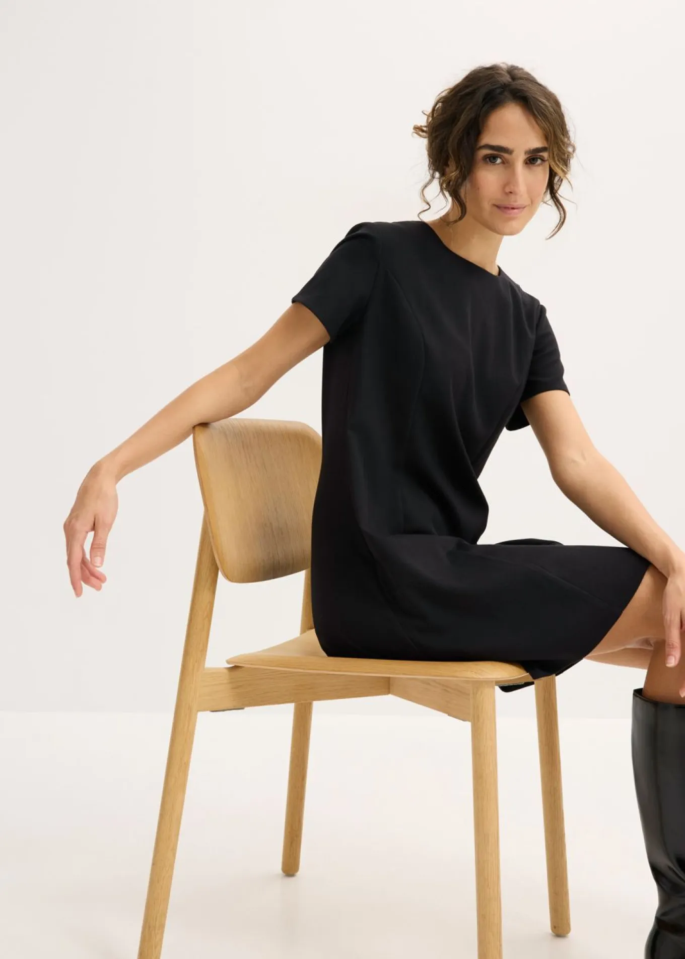 Vestido corto estilo skater