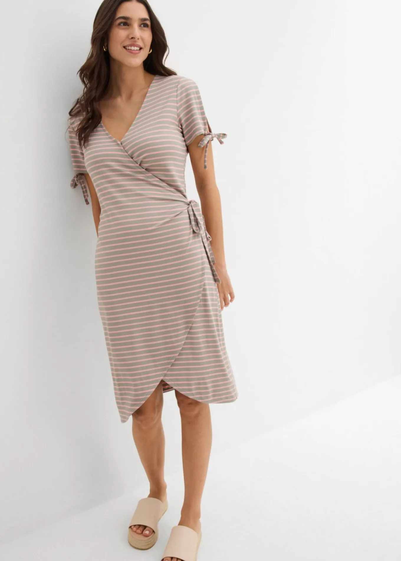 Vestido cruzado de mezcla fluida de viscosa y elastano