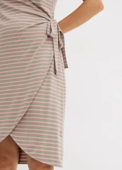 Vestido cruzado de mezcla fluida de viscosa y elastano