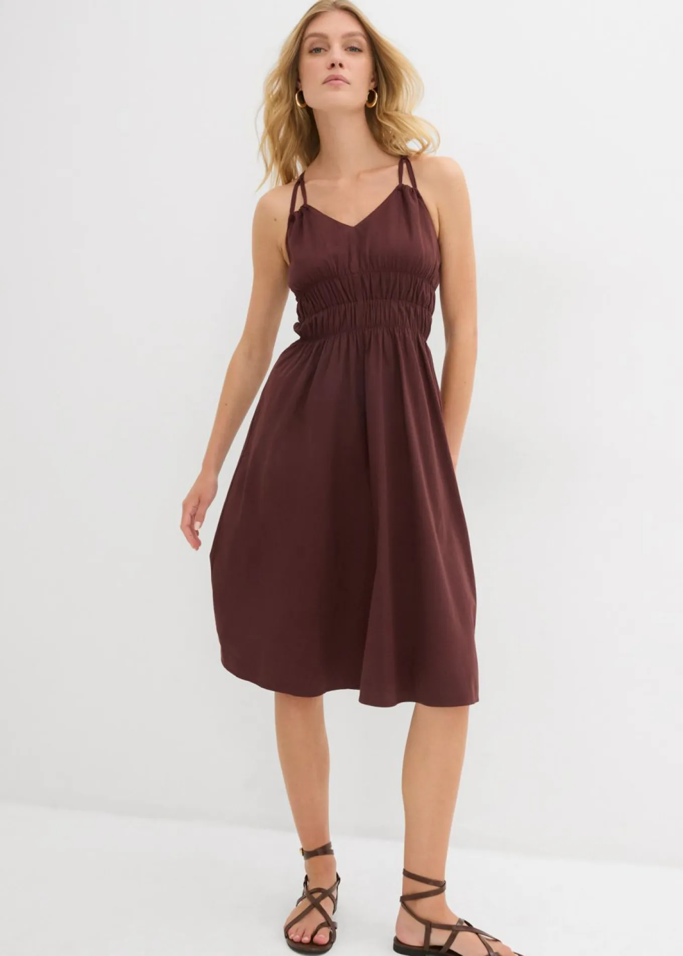 Vestido de algodón orgánico puro con tirantes