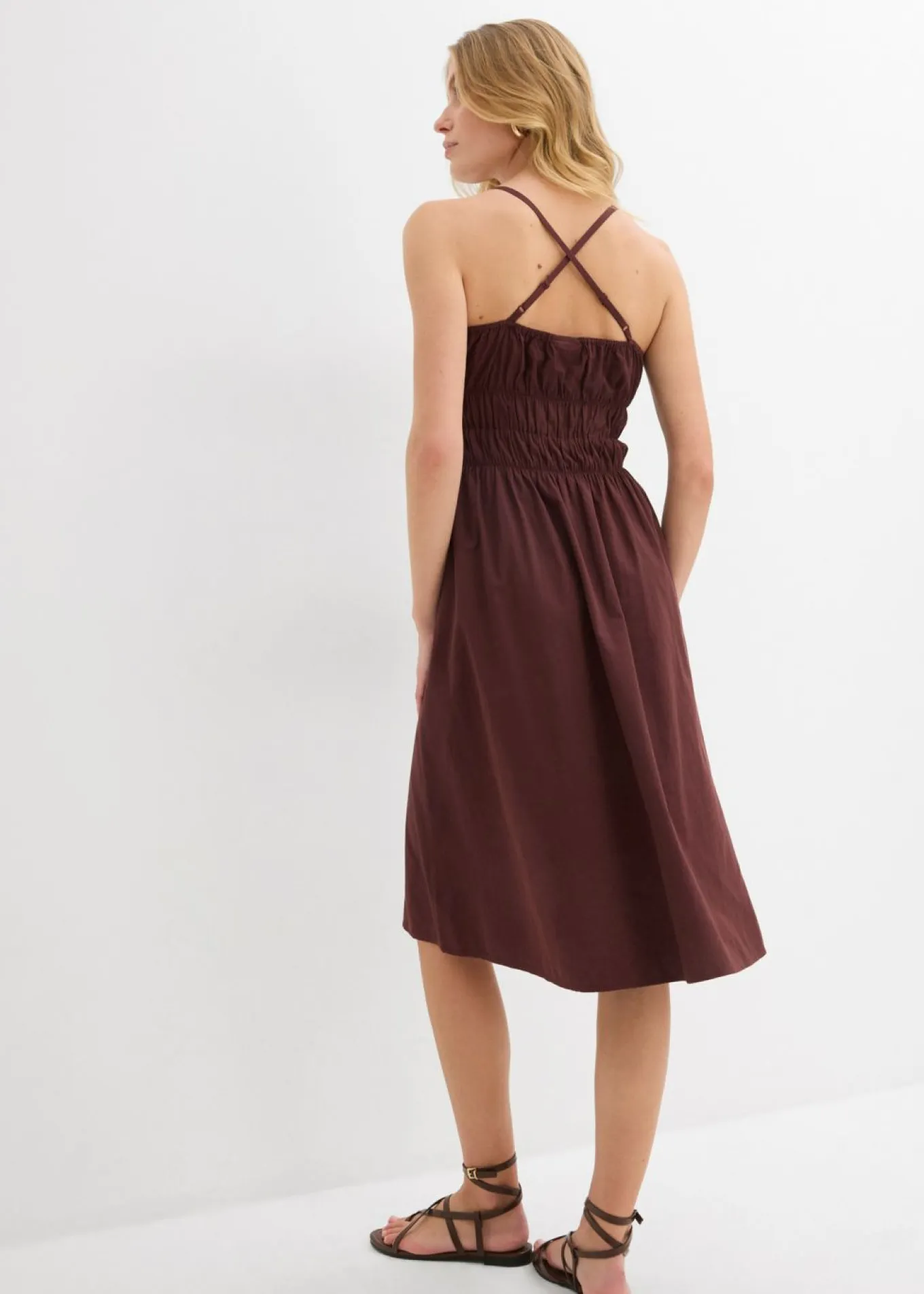 Vestido de algodón orgánico puro con tirantes
