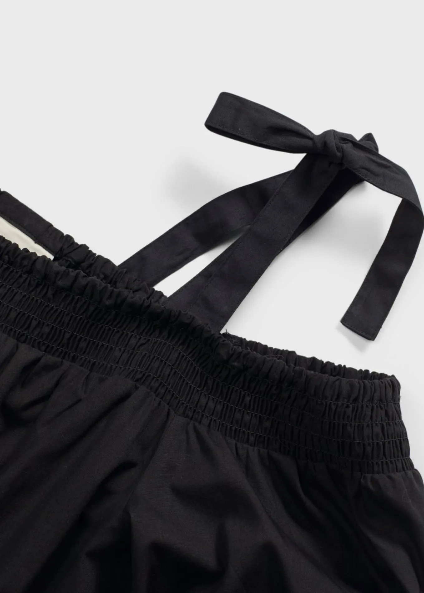 Vestido de algodón orgánico puro con hombros al descubierto