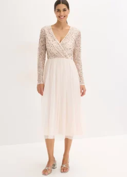 Vestido de cóctel con bordado de lentejuelas