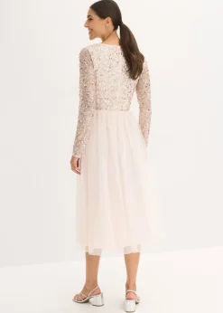 Vestido de cóctel con bordado de lentejuelas