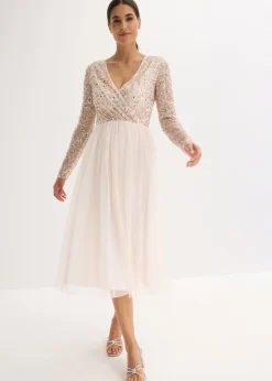 Vestido de cóctel con bordado de lentejuelas
