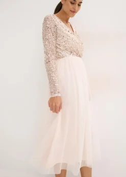 Vestido de cóctel con bordado de lentejuelas