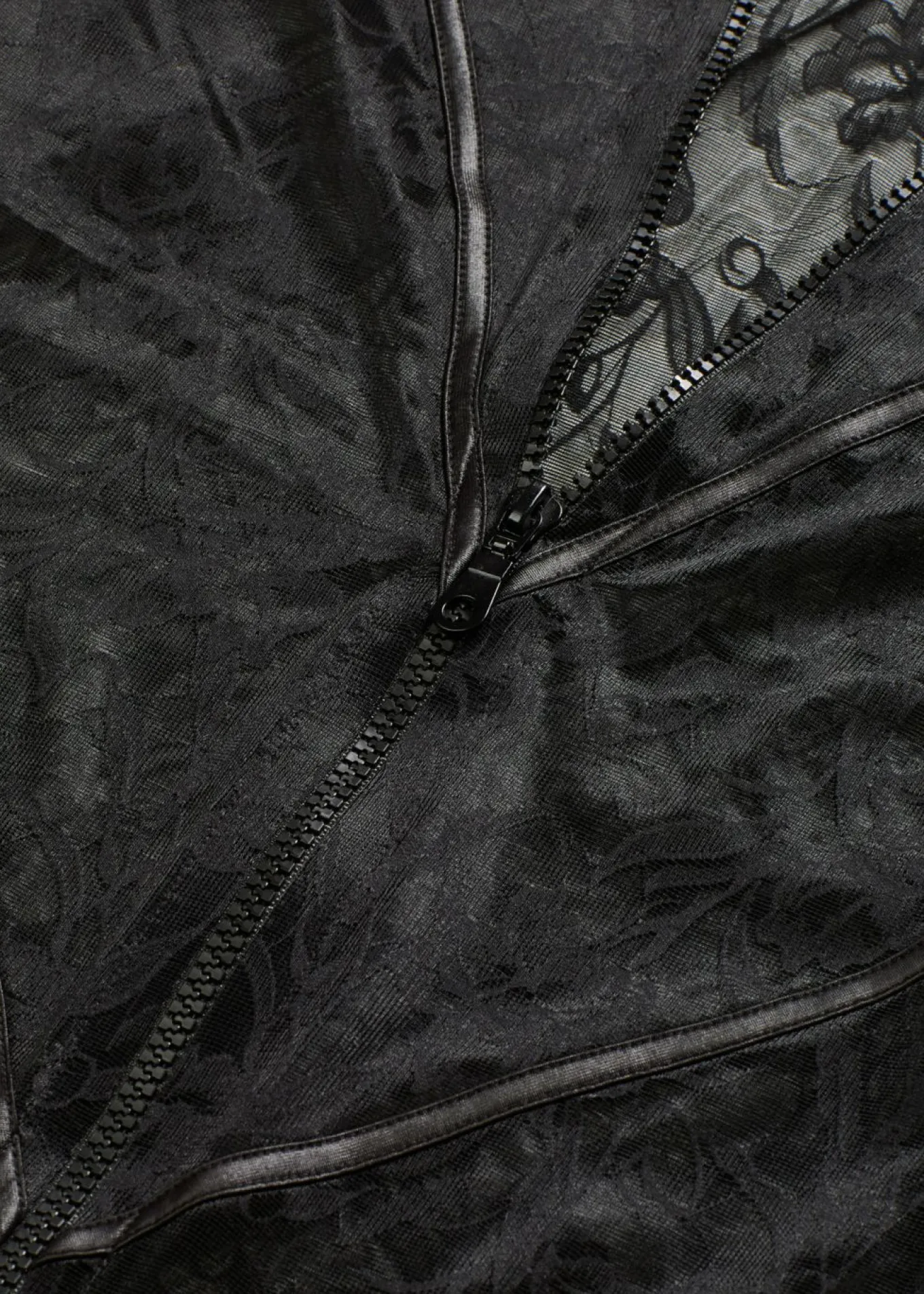 Vestido de encaje con cremallera