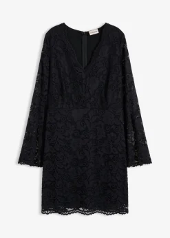 Vestido de encaje con mangas acampanadas