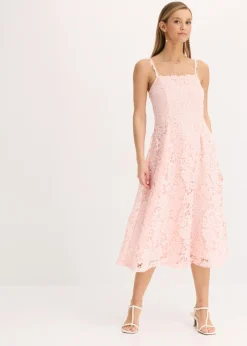 Vestido de encaje con tirantes decorados